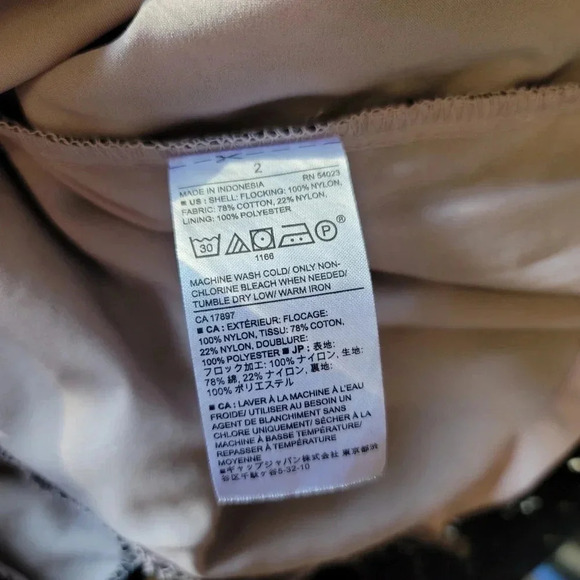 LC Lauren Conrad Runway Women Blush PInk Metallic Cold Shoulder Pleated Top XS - Picture 14 of 14